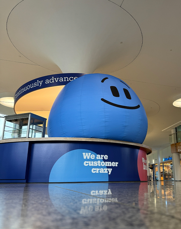 Billie — Giant inflatable Billie, trade floor